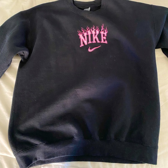 flame nike crewneck